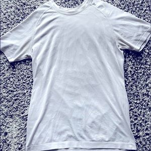 Lululemon mens t-shirt